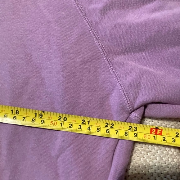 Taylor Swift Lavender Hoodie The Eras Tour Swiftie Size M - Picture 6 of 9